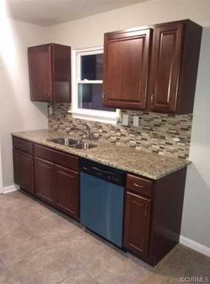 639 Tilton Ct - Photo 3 of 10