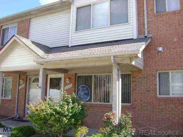 21078 Flora St - Photo 3 of 19