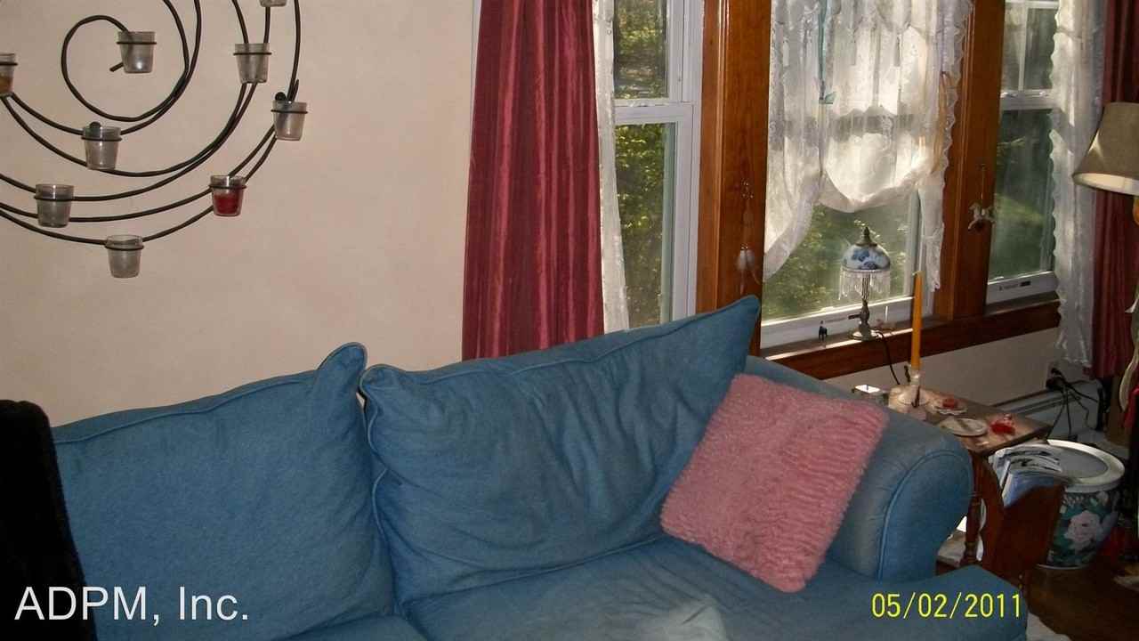 28 Amesbury Rd - Photo 2 of 7