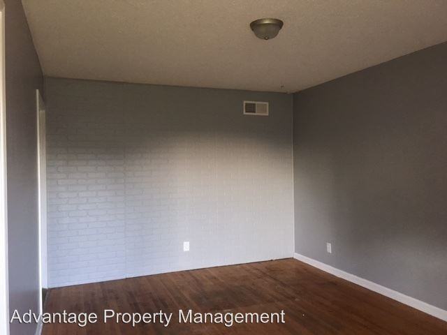 1798 W Holmes Rd - Photo 3 of 11