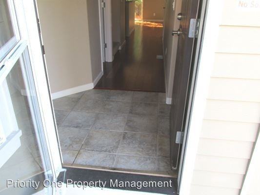 537 NE 64th Ct - Photo 2 of 20