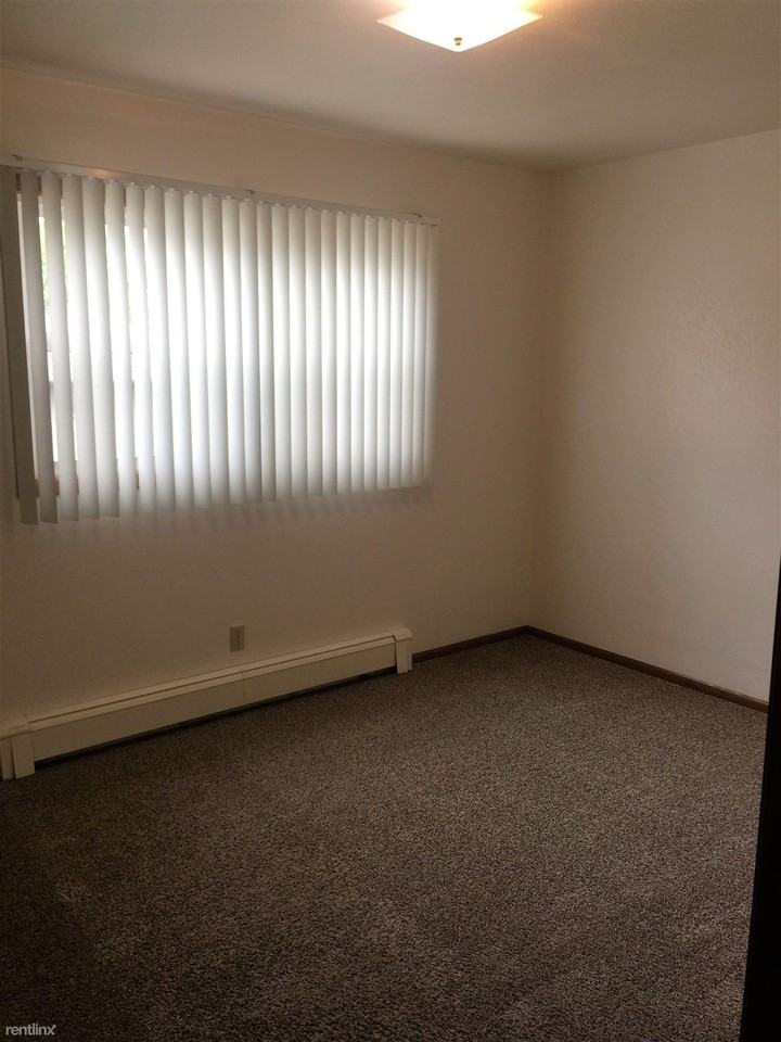 Ryan Drive Apts - Photo 3 of 7