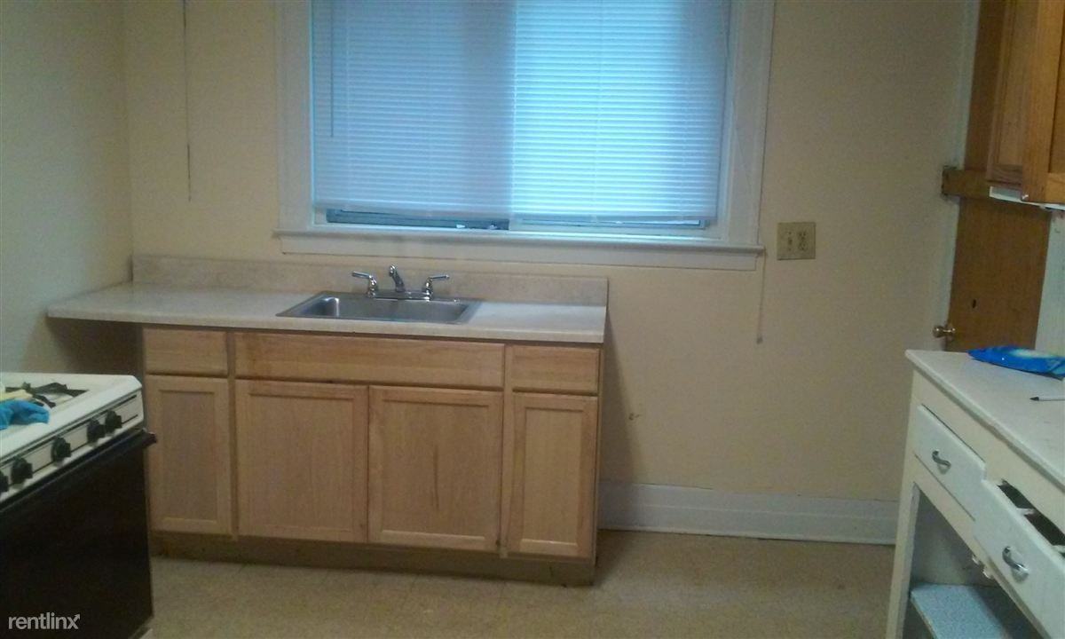 1435 W Euclid St - Photo 2 of 7