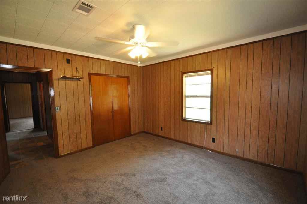 621 E 2nd St - Photo 3 of 9