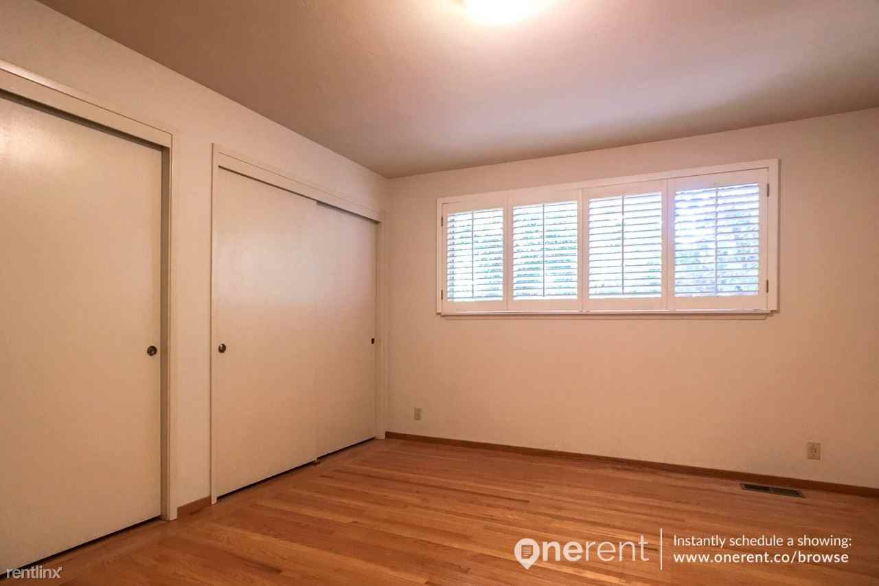 910 Newell Rd - Photo 3 of 10