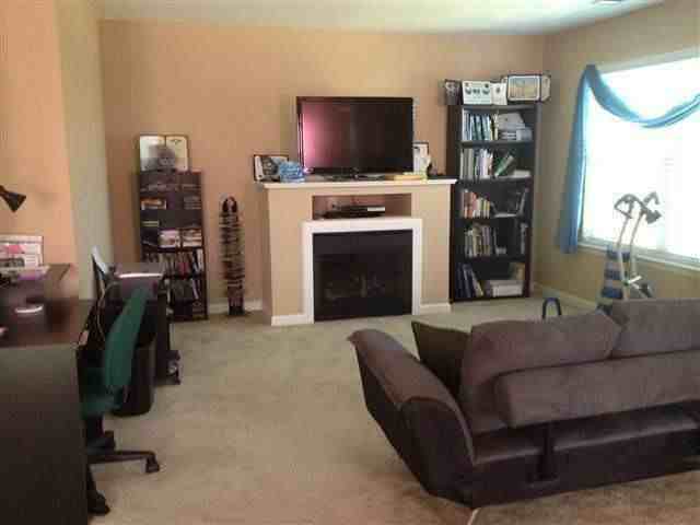 212 Haywood Dr - Photo 3 of 16