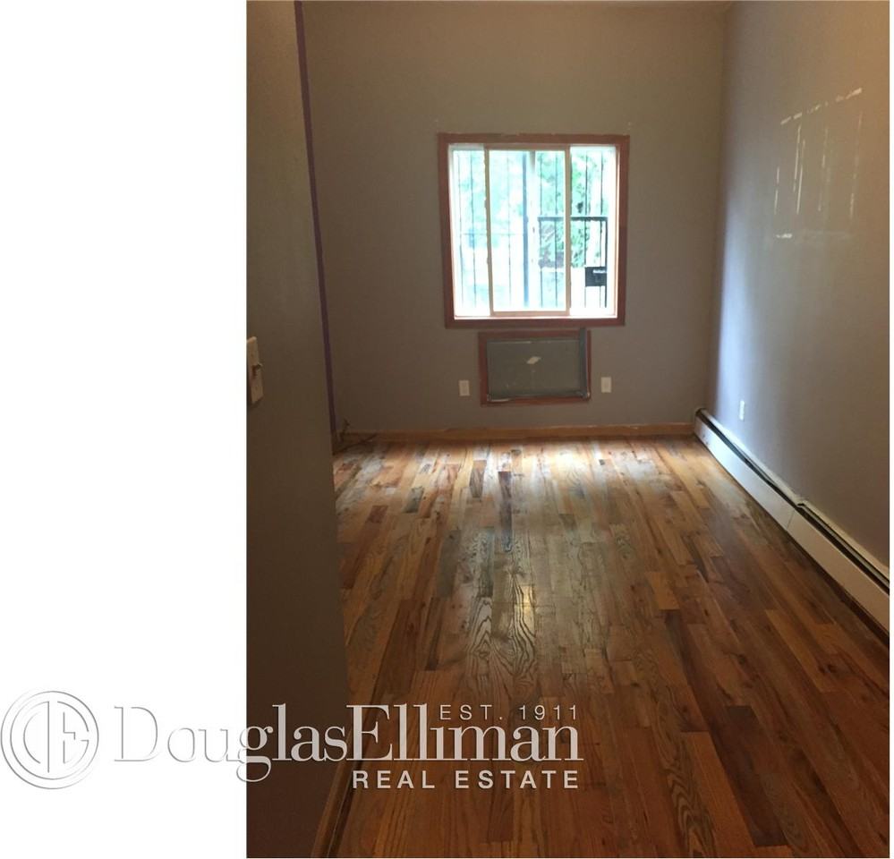 1333 Chisholm St #1 - Photo 3 of 10