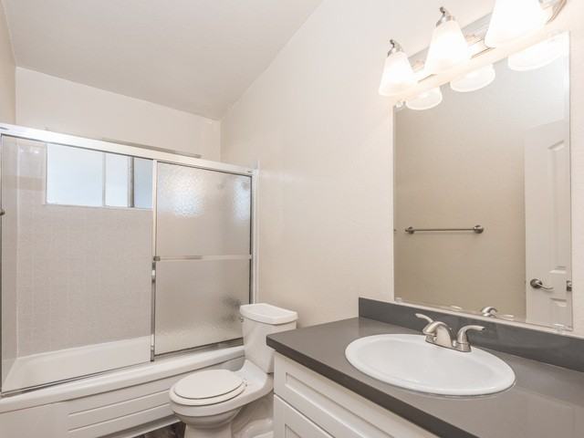 1038 on 2nd Lafayette - Photo 2 of 6