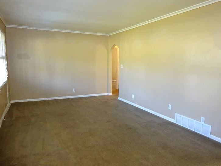 7213 E 87th St - Photo 3 of 17