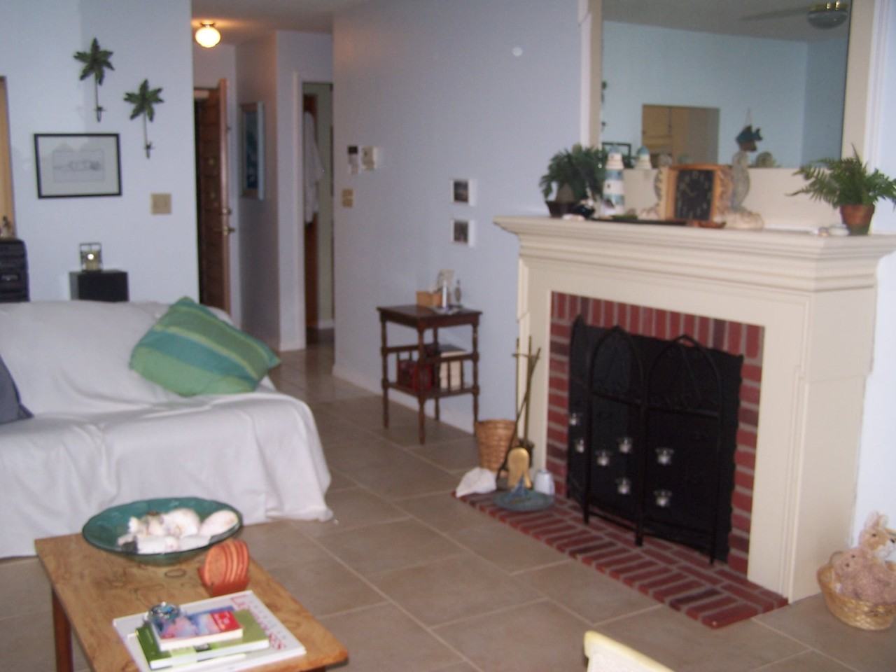 10814 Laquinta Dr - Photo 3 of 7