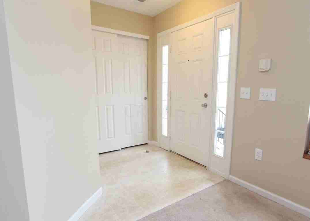 5960 Thunder Gulch Dr - Photo 2 of 14
