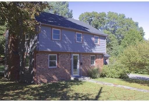 72 Avon Cir - Photo 2 of 18