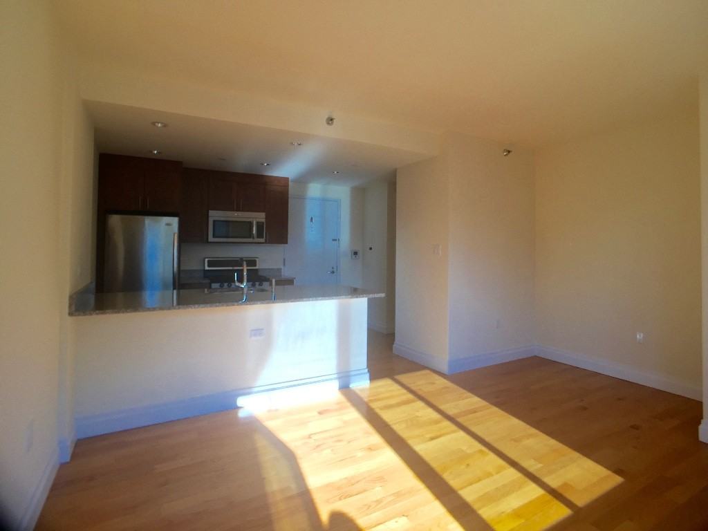 3050 Corlear Ave #512