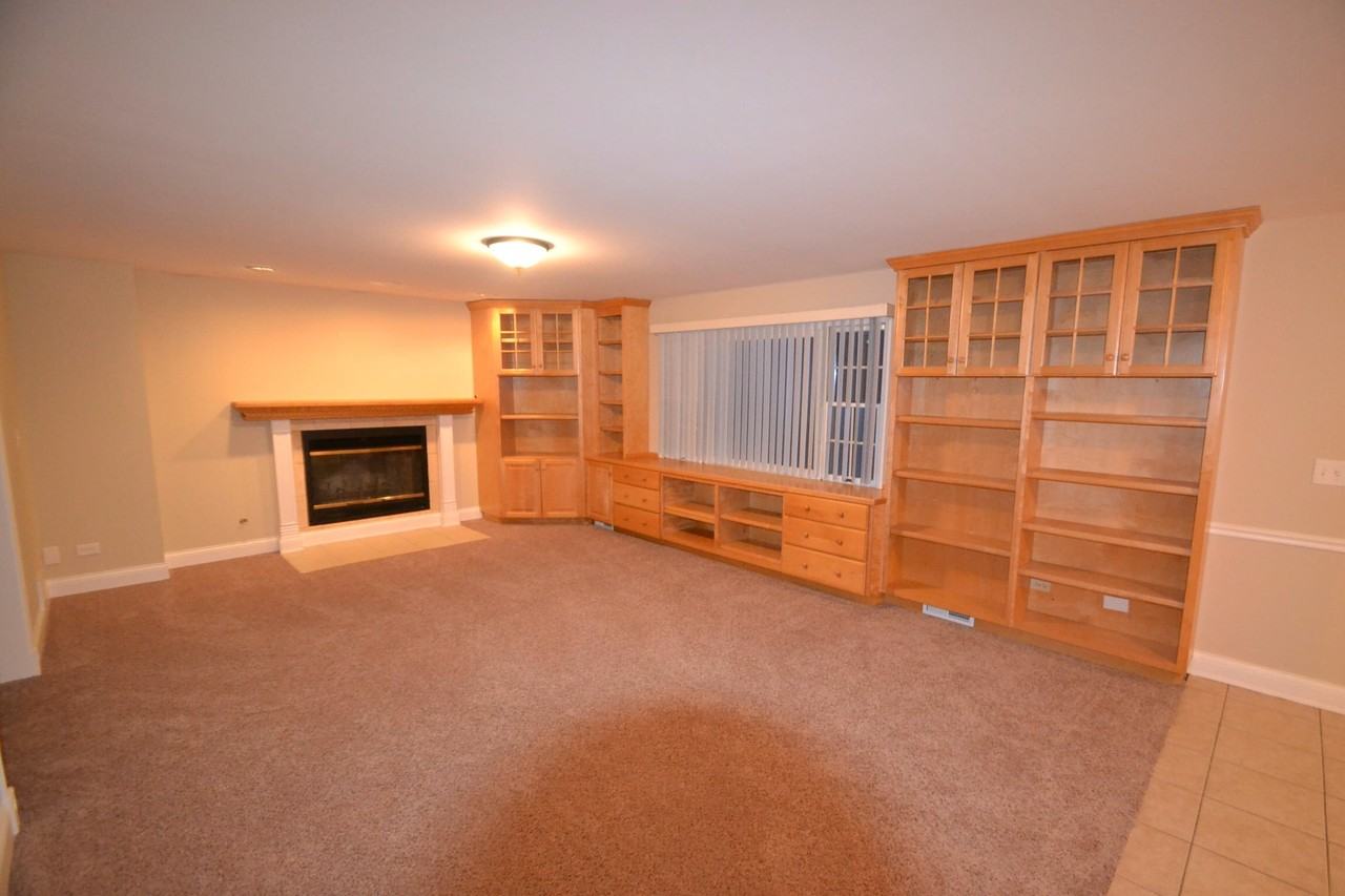 17720 Driftwood Ln - Photo 3 of 8