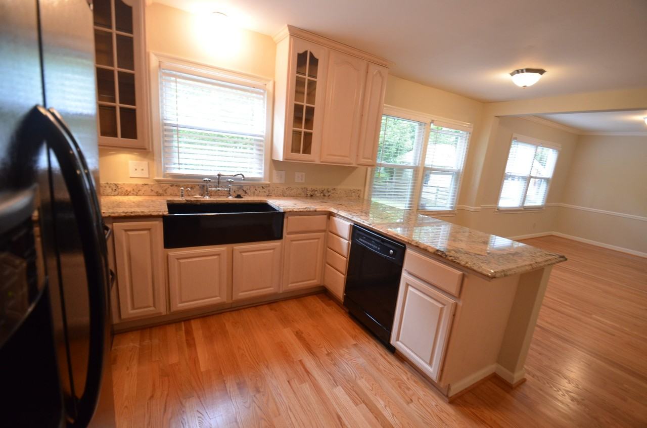 3508 Chevington Rd - Photo 3 of 5