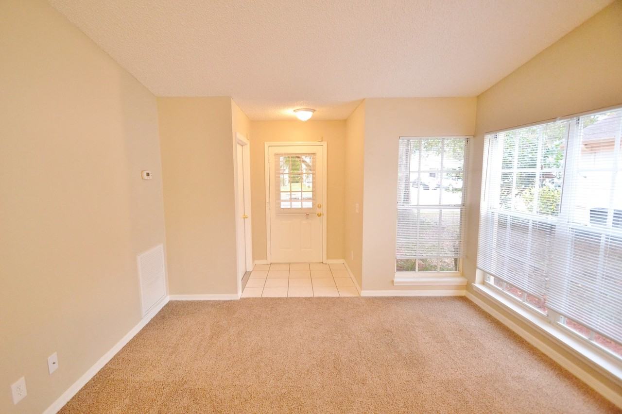 1834 Coyote Pl - Photo 3 of 16