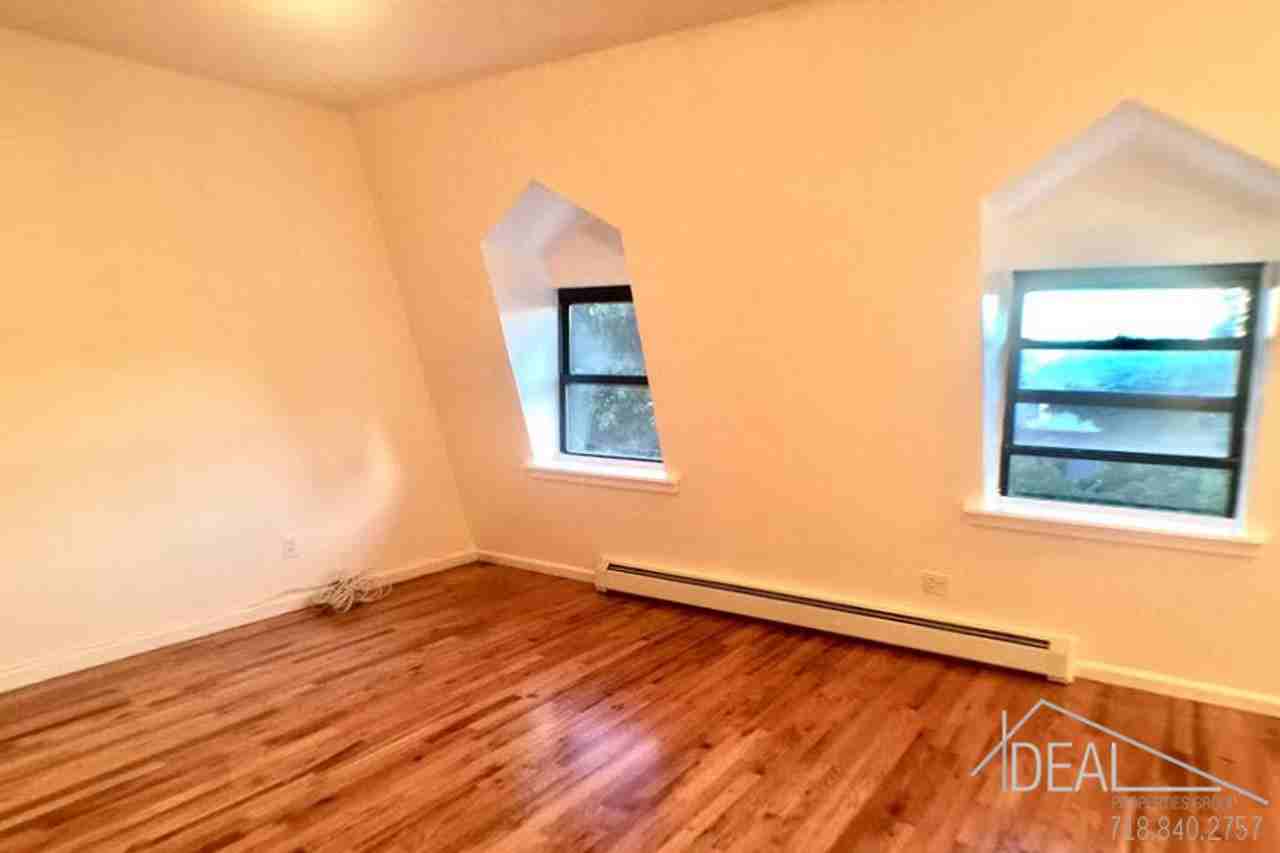 637 Warren Street 4 - Photo 2 of 8