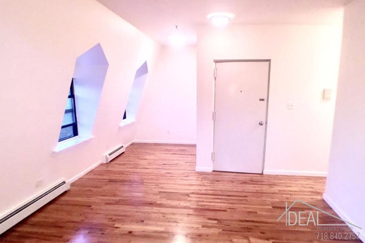 637 Warren Street 4 - Photo 3 of 8