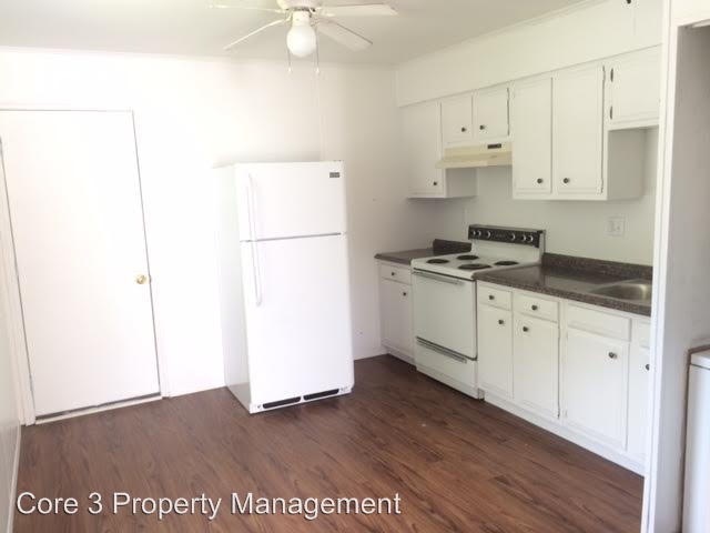 1021 N Jefferson St - Photo 3 of 7