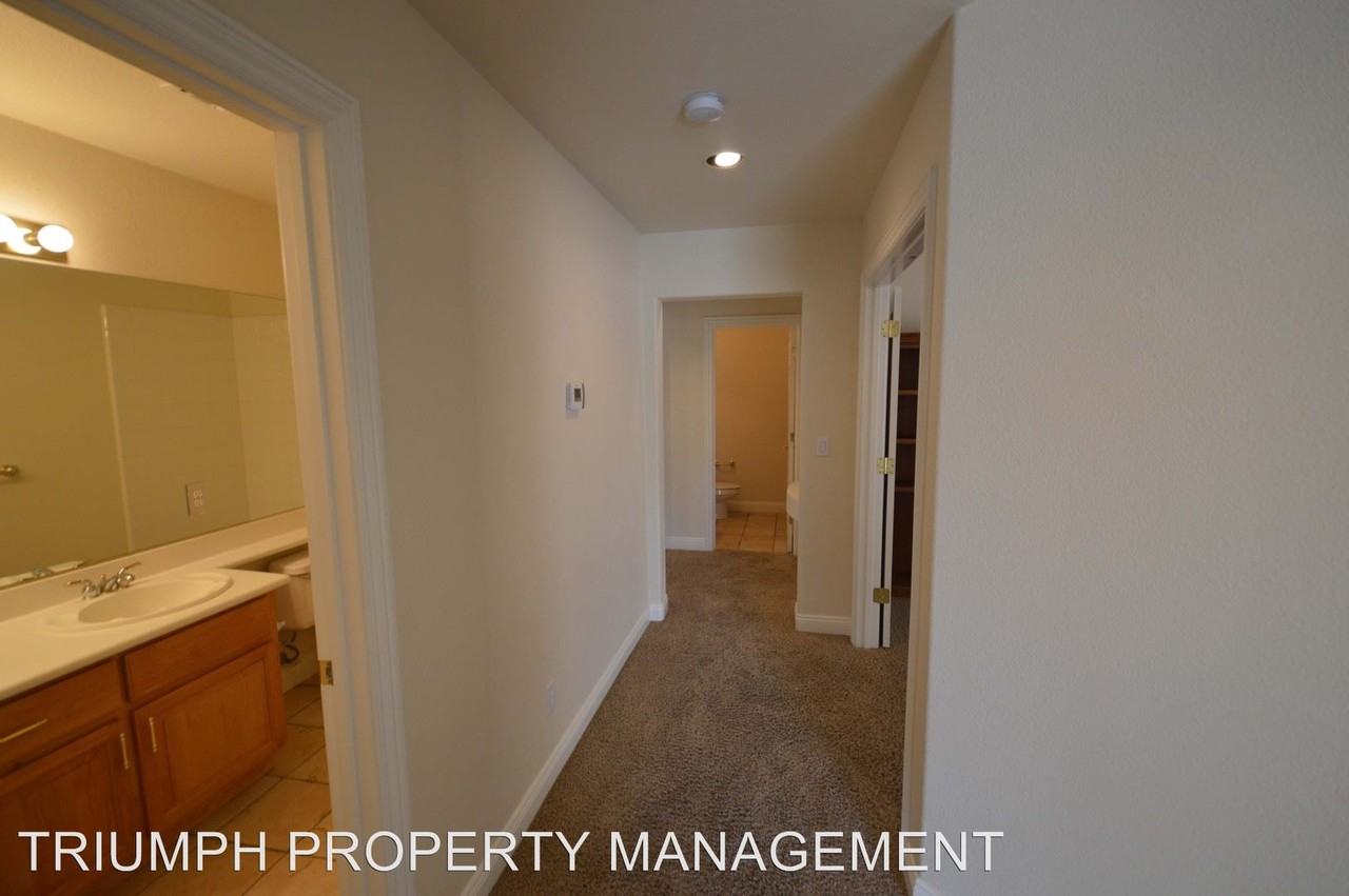 6540 Gossamer Fog Ave - Photo 3 of 50