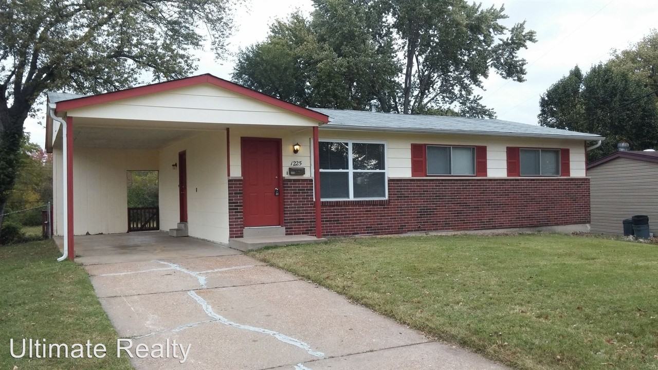 1225 Carla Dr
