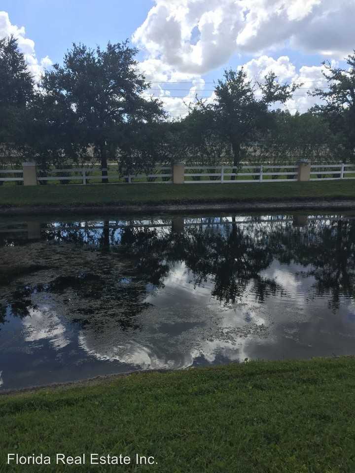 8328 Shallow Creek Ct - Photo 2 of 14