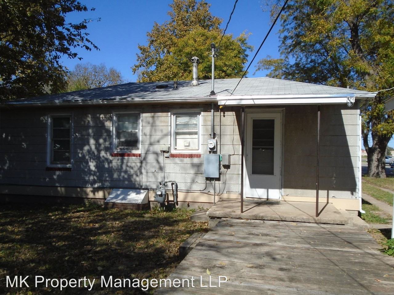 317 Thurston St - Photo 2 of 7