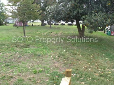 935 Lake St - Photo 3 of 26