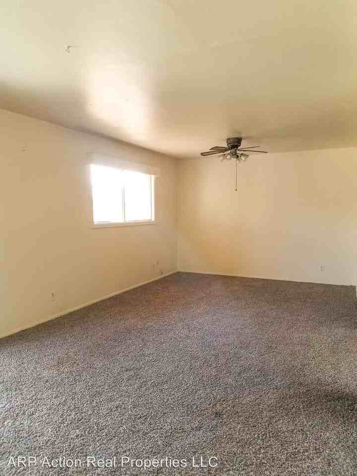 5852 Swallow Ln - Photo 2 of 15