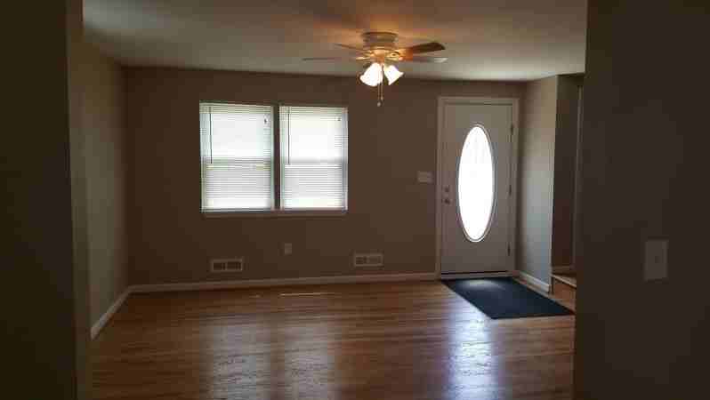 5210 The Alameda - Photo 2 of 3