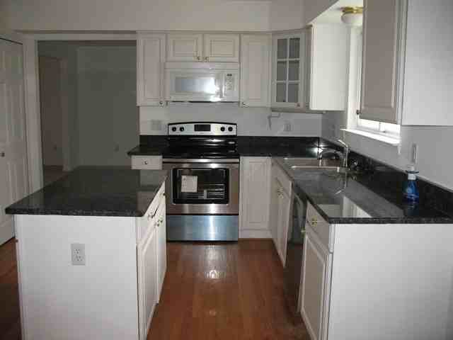 2000 Blue Stone Ln - Photo 3 of 9