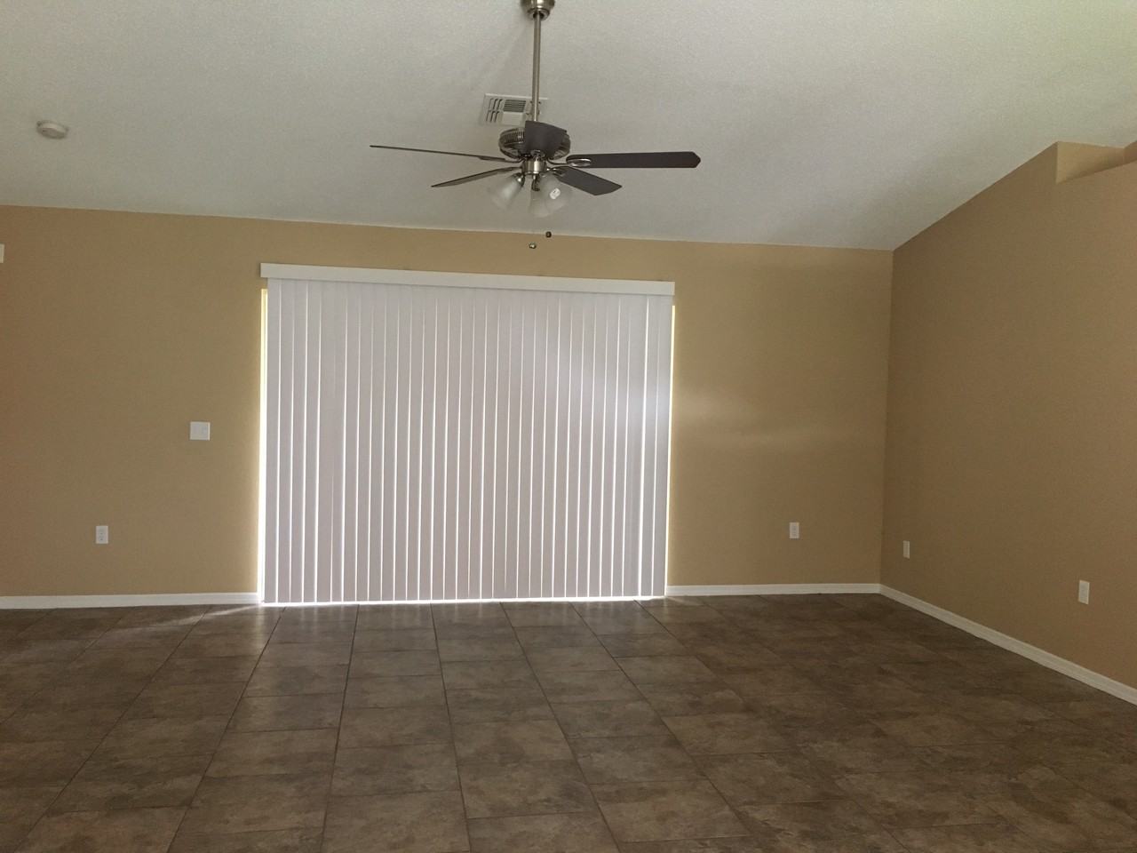 1641 Larkin Rd - Photo 2 of 16