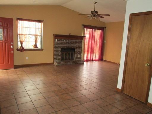 1456 Twin Lakes Cir - Photo 2 of 14