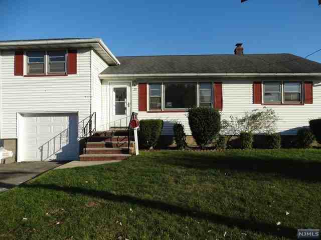 23 Conover Ct - Photo 2 of 20