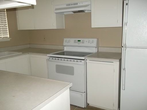 1486 Elizabeth Ave - Photo 2 of 8