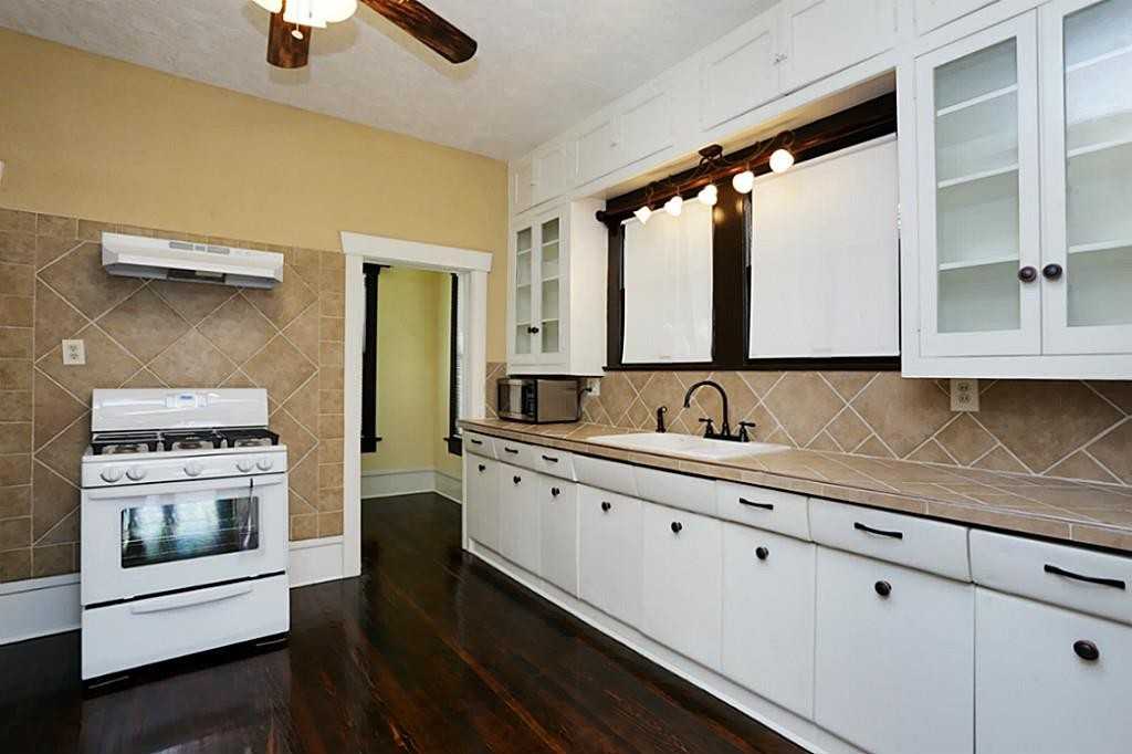 1210 Bingham St - Photo 3 of 6