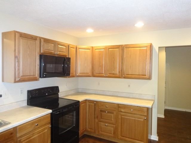 2969 Benchmark Dr - Photo 2 of 8