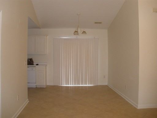 131 Tealbriar St - Photo 3 of 10