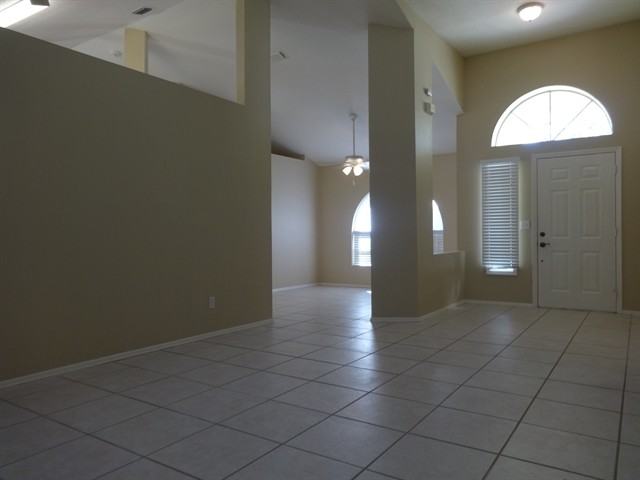 2022 Blue Heron Dr - Photo 2 of 17