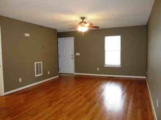 4243 Ashland Dr - Photo 2 of 15