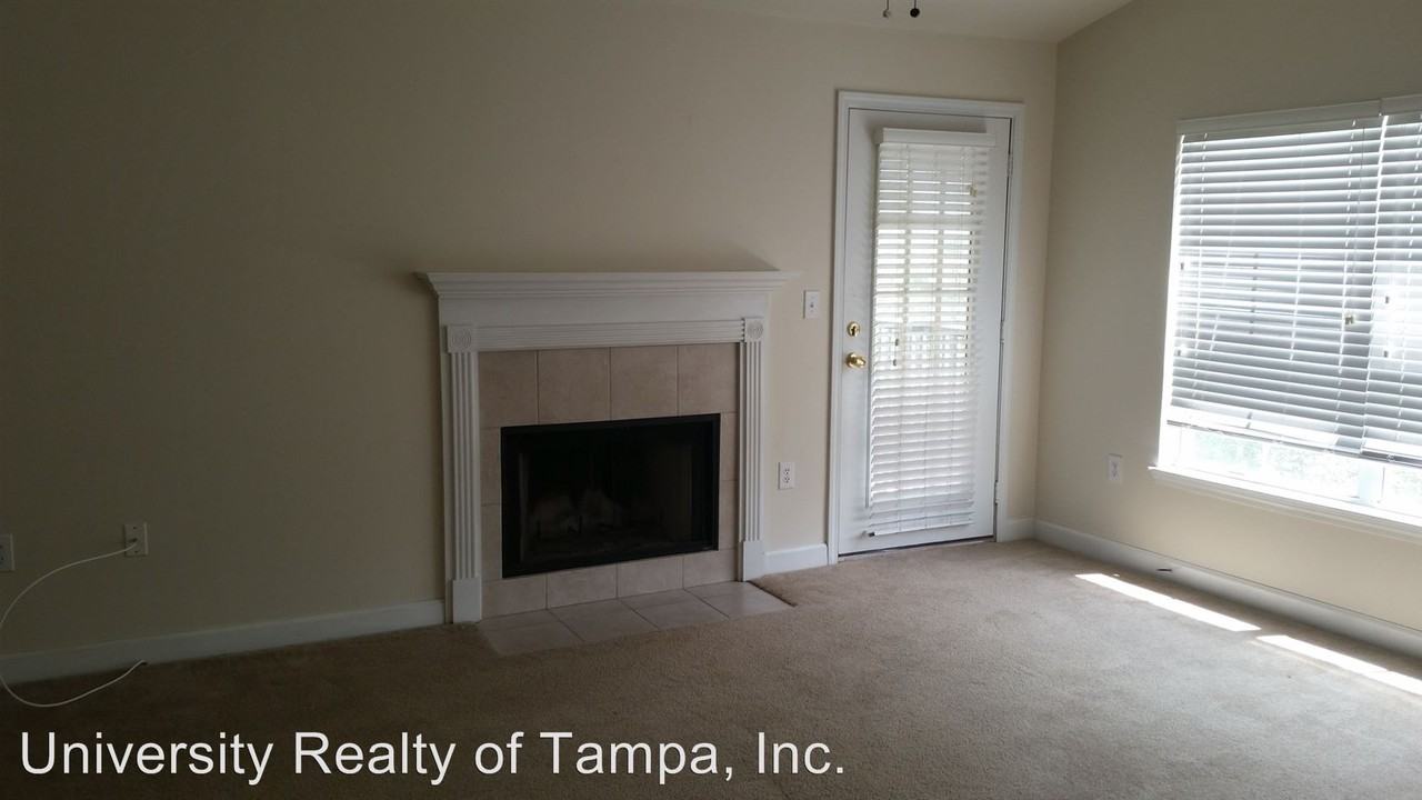 18565 Bridle Club Dr - Photo 3 of 8