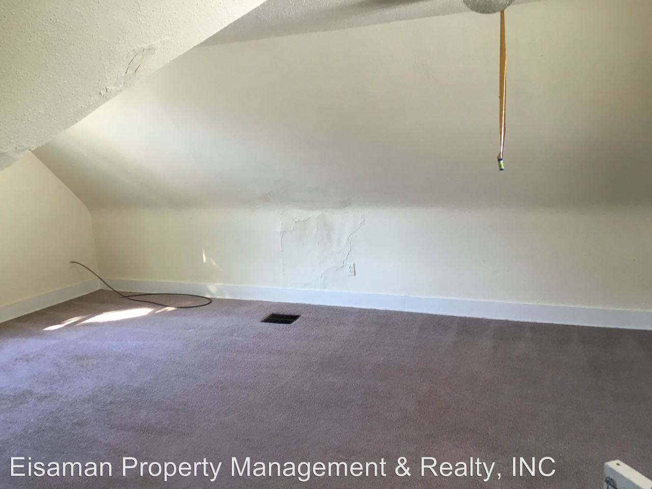 2107 Maumee Ave - Photo 2 of 10