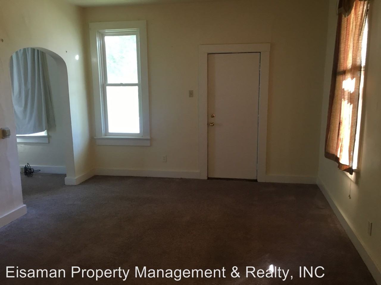 2107 Maumee Ave - Photo 3 of 10