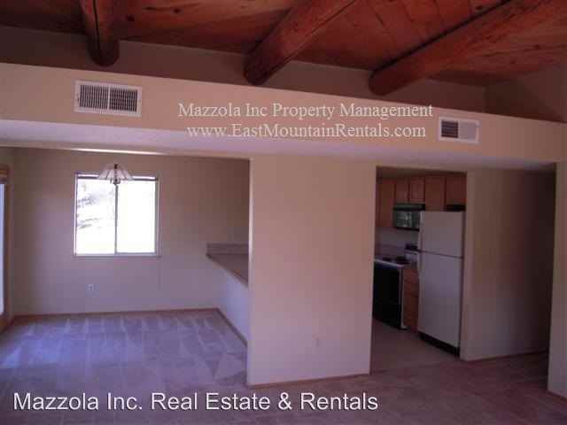 9 Derek Rd - Photo 3 of 10