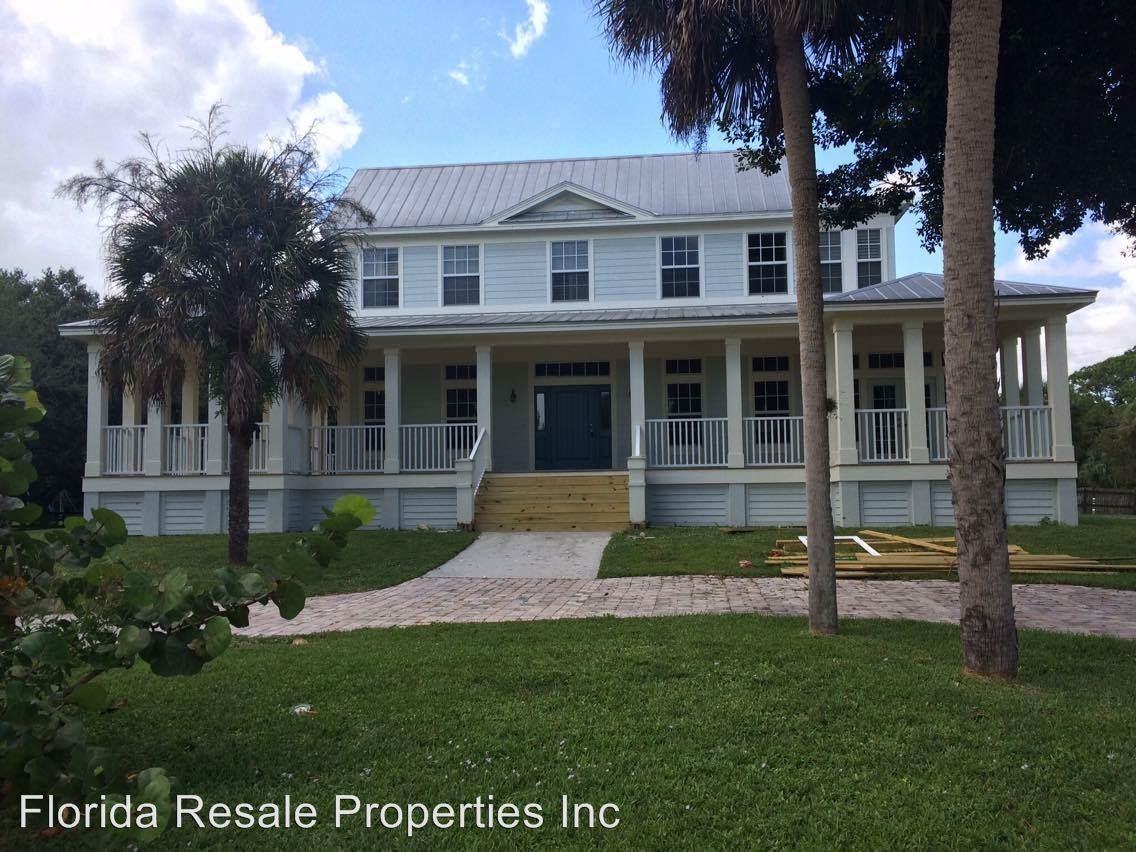 7252 Lake Dr - Photo 3 of 28