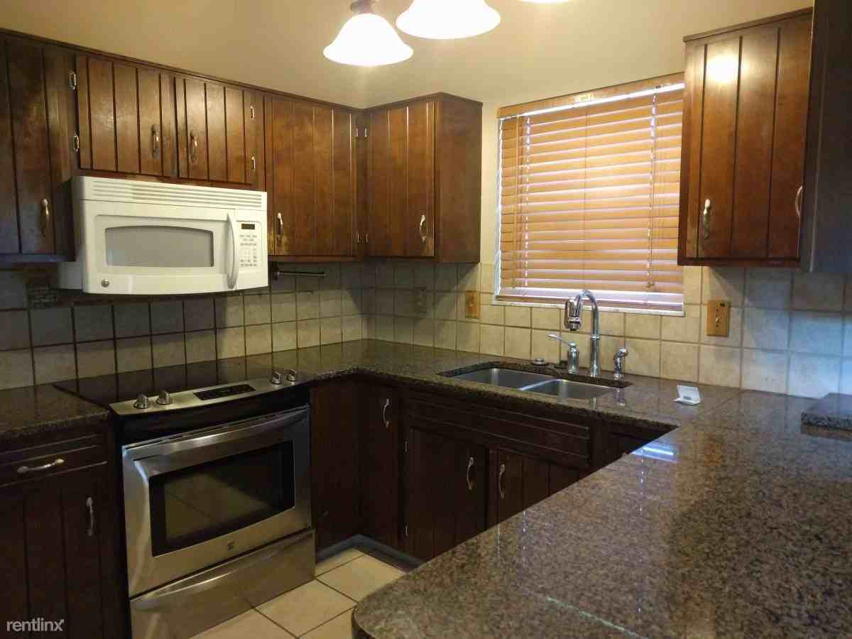 2262 Sonnington Dr - Photo 3 of 24