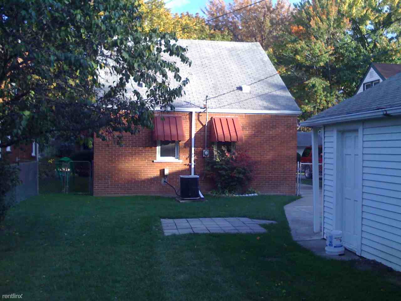 3110 Edgewood St - Photo 2 of 8