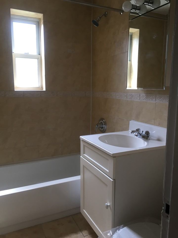 63 Arlo Rd #1B - Photo 3 of 4