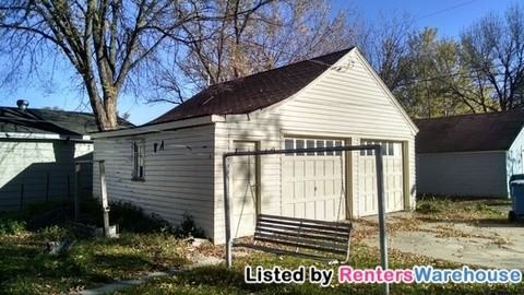 812 Broadway Ave S - Photo 2 of 15