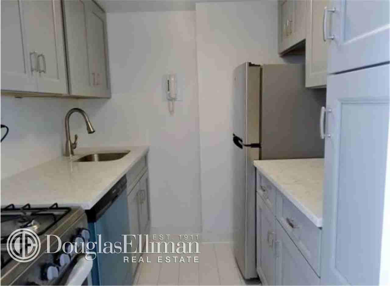 East 53rd St & Sutton #14F